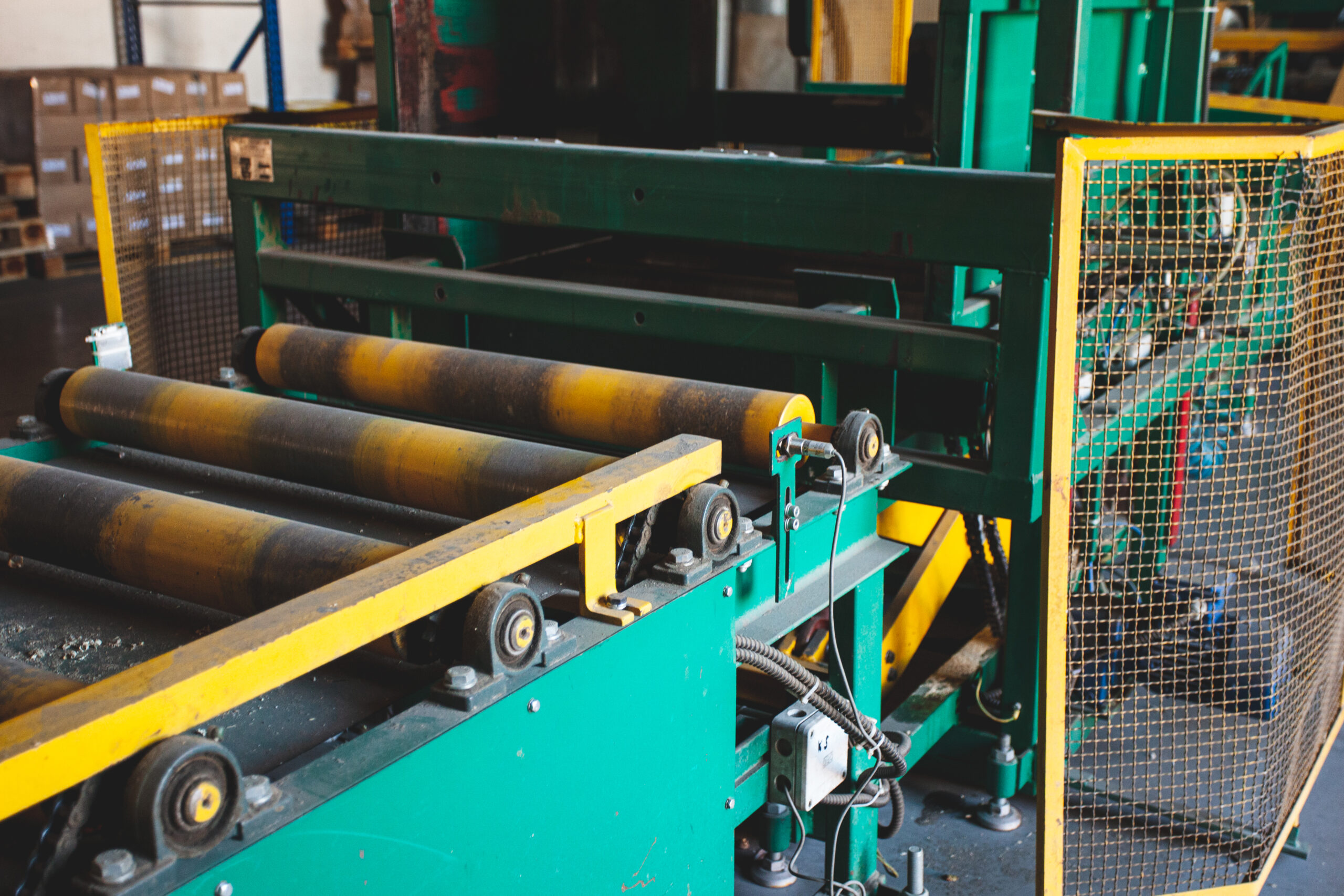 Production of wooden pallets on a automatic line for woodworking